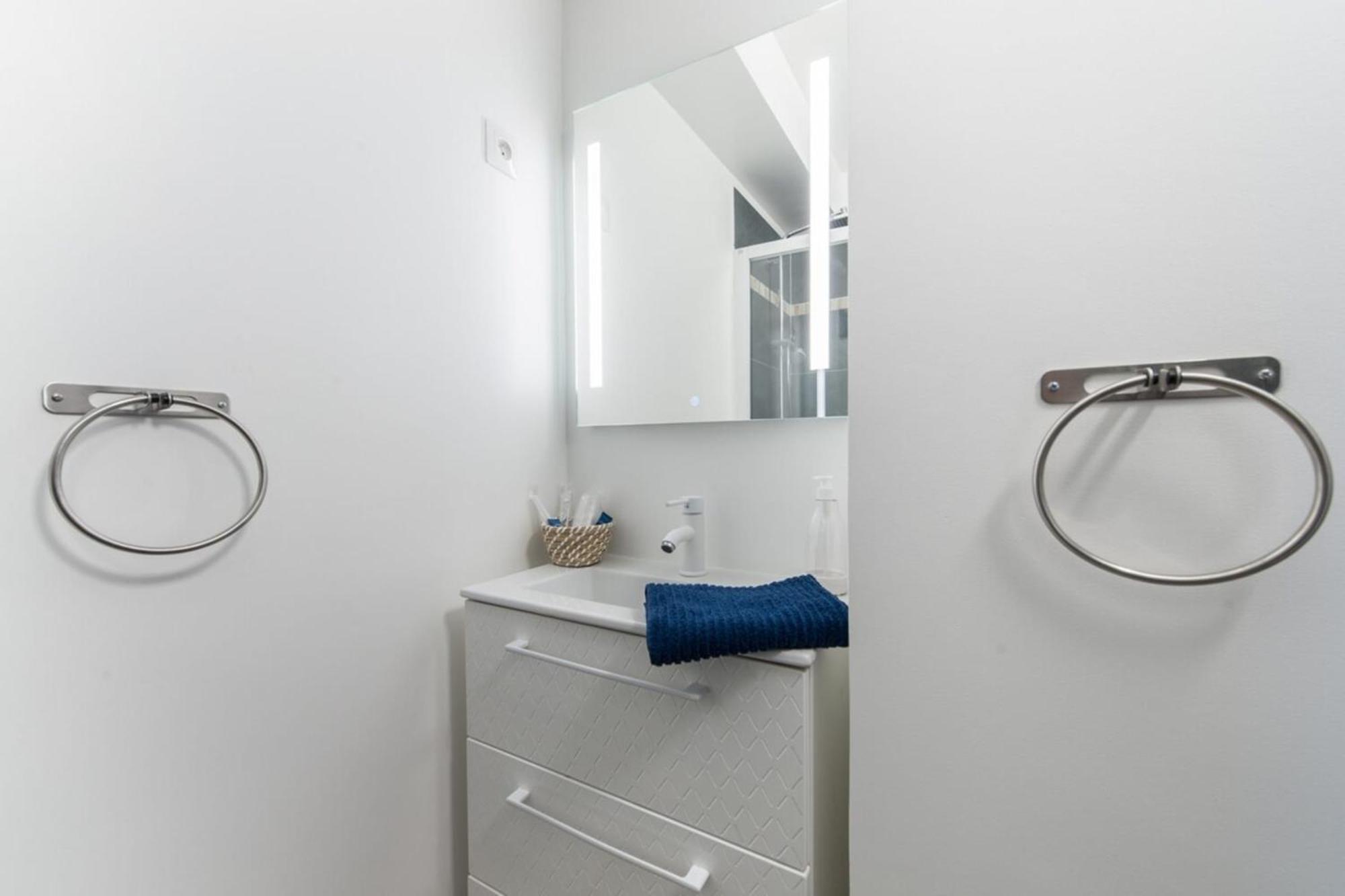 Cosy La Baie Des Anges - Plage La Ciotat - Classe 3 Etoiles Apartment Bagian luar foto