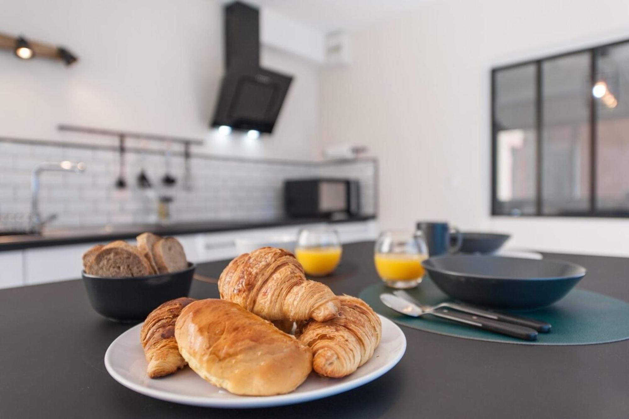 Cosy La Baie Des Anges - Plage La Ciotat - Classe 3 Etoiles Apartment Bagian luar foto